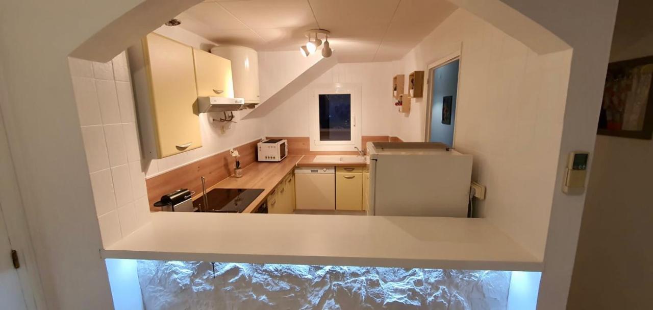 Ferienwohnung Apt Port Rhodes C, 2 Chbres, 2 Terrasses, Vue Sur Canal Principal De La Marina Et Sur Les Pyrenees Empuriabrava Exterior foto